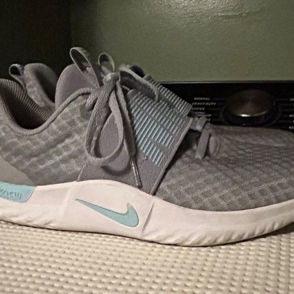 Women’s Nike Renew In-Season TR 9 - Picture 3 of 7